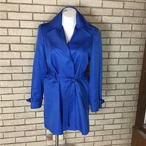 Evan Picone royal blue trench coat size XL.